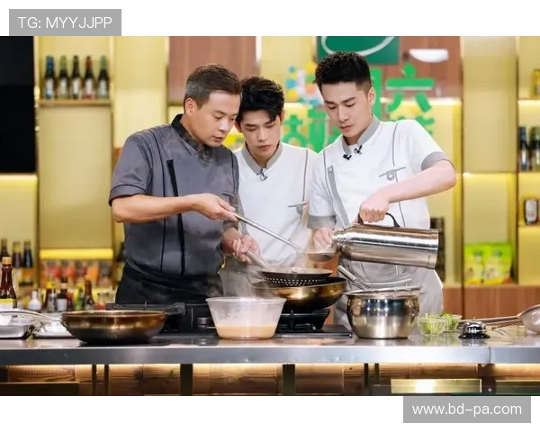 《餐厅出餐挑战赛：厨师与服务员的完美配合之道》